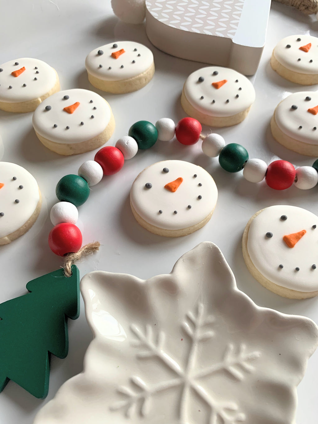 12 Mini Snowmen Cookies
