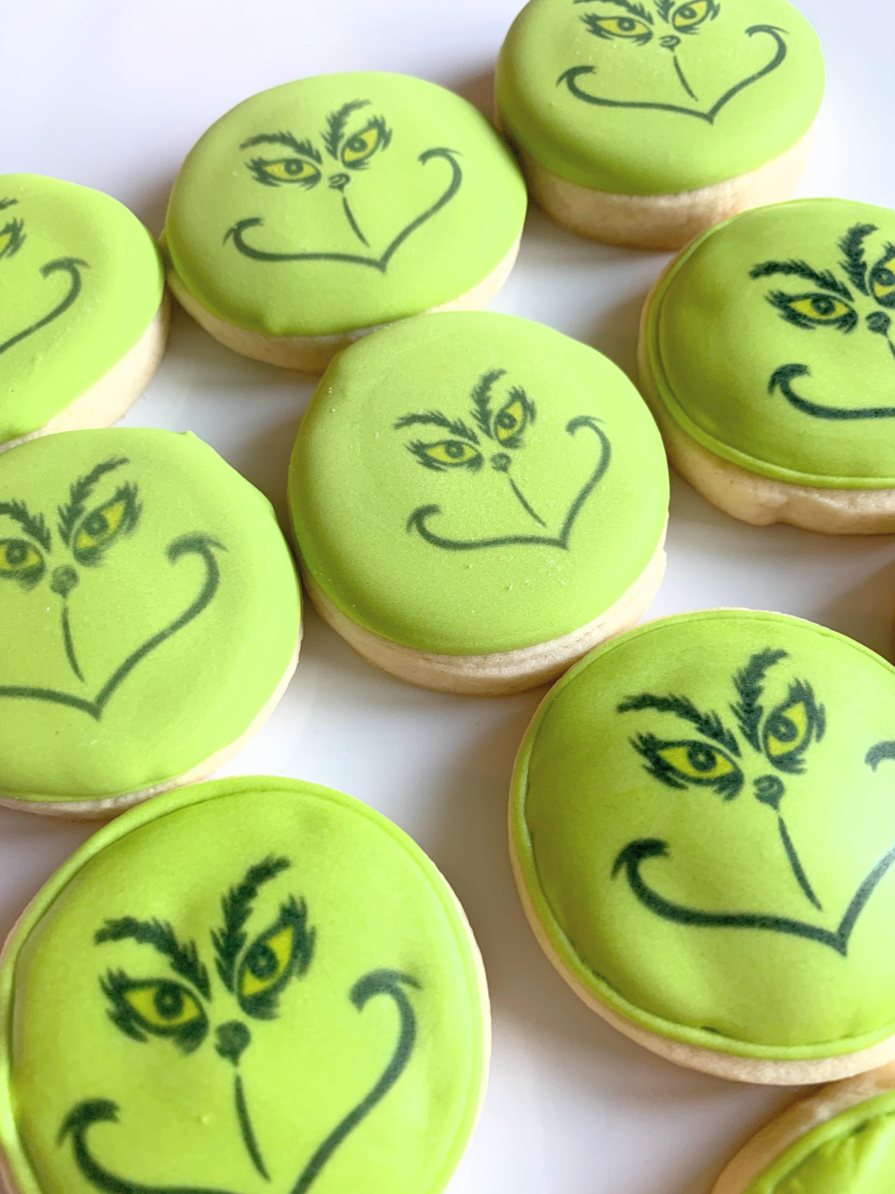 12 Mini Grinch Cookies